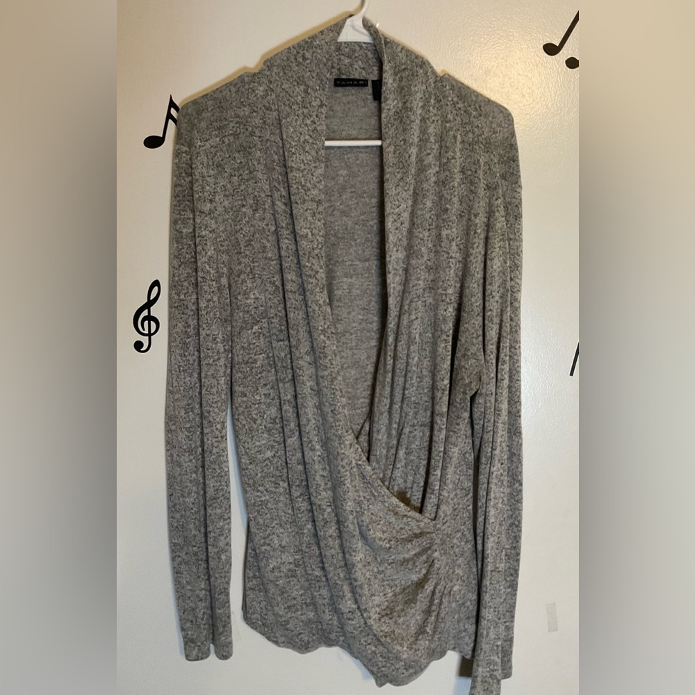 Tahari Long Sleeve Sweater